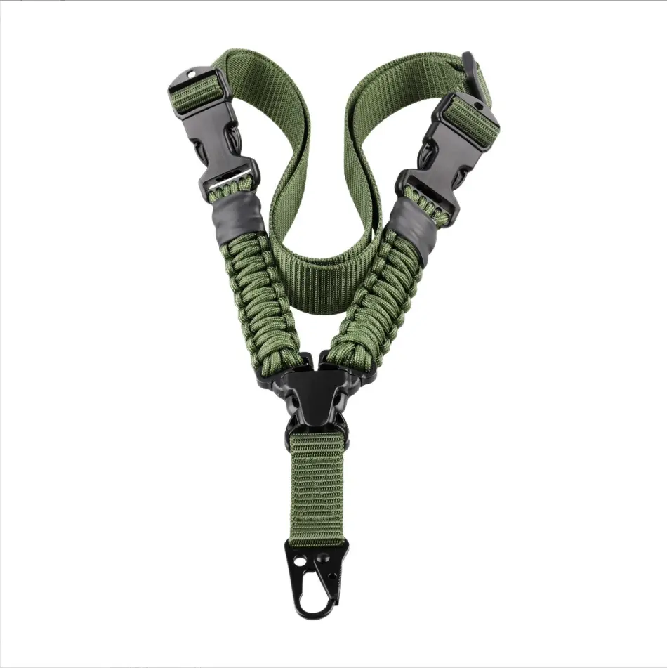 Primer plano de una cinta trenzada de paracord de TMG Webbing en stock con un robusto cierre metálico negro.
